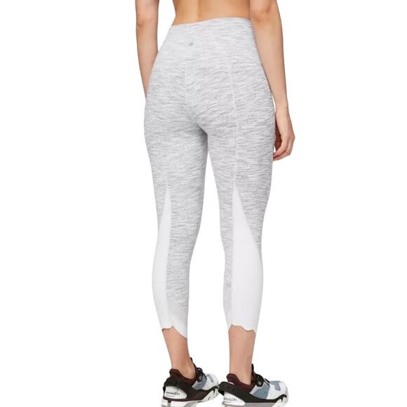 Lululemon Wunder Under Scalloped Hem High-Rise Crop 21" Full-On Luon Size 6 - Picture 2 of 9